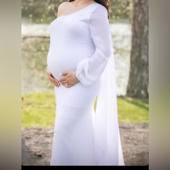 Maternity dress, white, custom made, fits like a small but very stretchy! - Picture 2 of 2